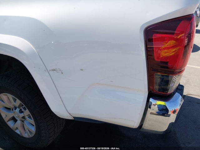45137326 :رقم المزاد ، 5TFAZ5CN8JX069395 vin ، 2018 Toyota Tacoma Sr5 V6 مزاد بيع