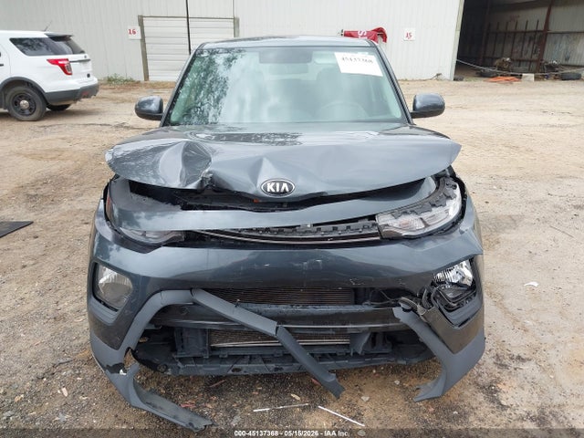 2021 Kia Soul Lx მანქანა იყიდება აუქციონზე, vin: KNDJ23AU1M7778645, აუქციონის ნომერი: 45137368