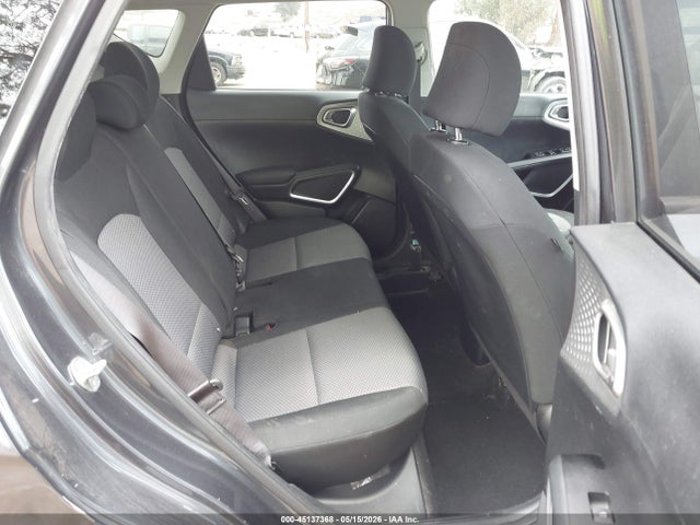 2021 Kia Soul Lx მანქანა იყიდება აუქციონზე, vin: KNDJ23AU1M7778645, აუქციონის ნომერი: 45137368