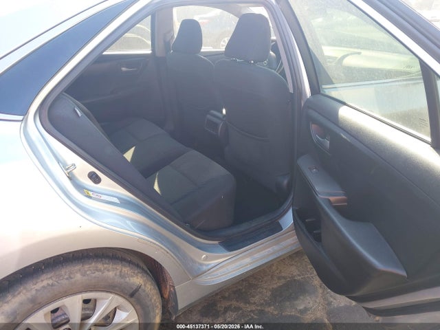 45137371 :رقم المزاد ، 4T1BF1FKXFU476761 vin ، 2015 Toyota Camry Le مزاد بيع