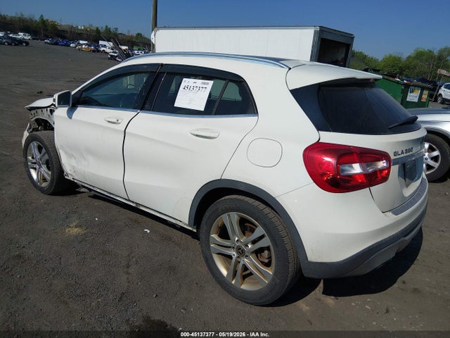 45137377 :رقم المزاد ، WDCTG4GB4JJ402696 vin ، 2018 Mercedes-benz Gla 250 4matic مزاد بيع