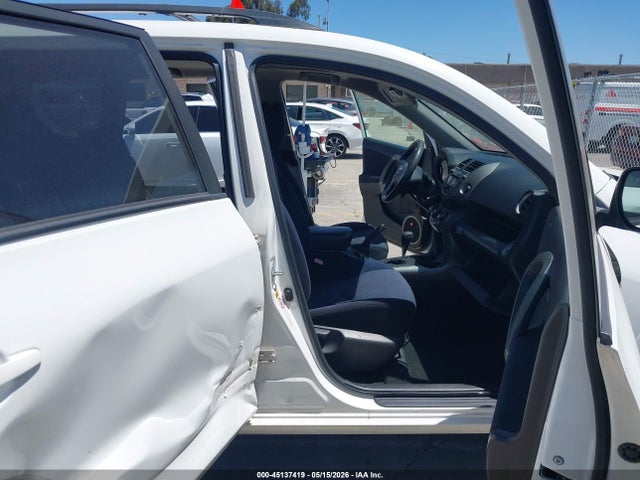 2006 Toyota Rav4 Sport მანქანა იყიდება აუქციონზე, vin: JTMZD32V665010825, აუქციონის ნომერი: 45137419