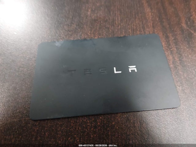 45137425 :رقم المزاد ، 5YJ3E1EB9LF711975 vin ، 2020 Tesla Model 3 Long Range Dual Motor All-wheel Drive مزاد بيع