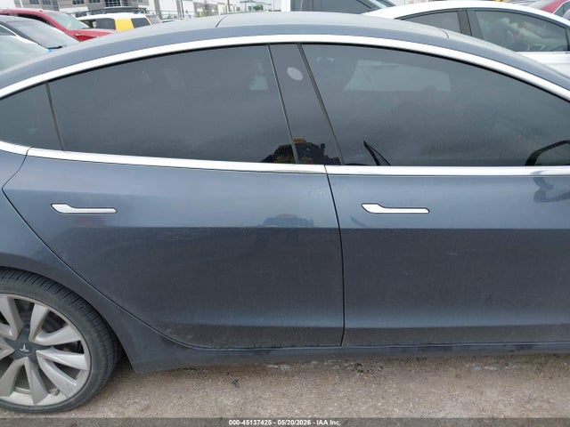 45137425 :رقم المزاد ، 5YJ3E1EB9LF711975 vin ، 2020 Tesla Model 3 Long Range Dual Motor All-wheel Drive مزاد بيع