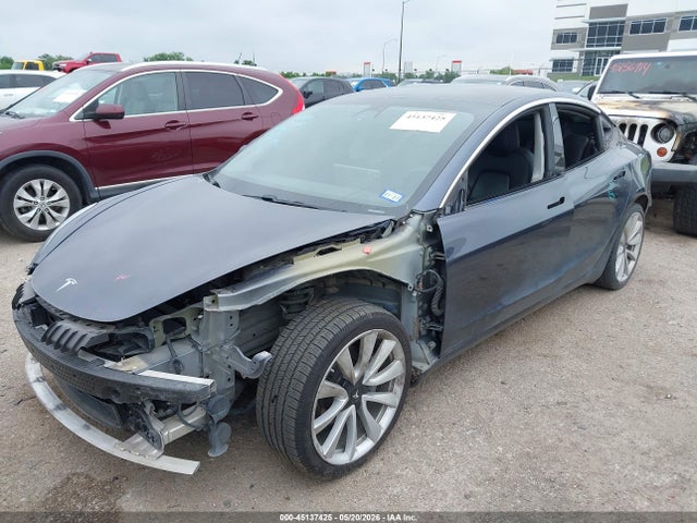 45137425 :رقم المزاد ، 5YJ3E1EB9LF711975 vin ، 2020 Tesla Model 3 Long Range Dual Motor All-wheel Drive مزاد بيع