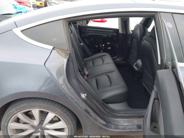 45137425 :رقم المزاد ، 5YJ3E1EB9LF711975 vin ، 2020 Tesla Model 3 Long Range Dual Motor All-wheel Drive مزاد بيع