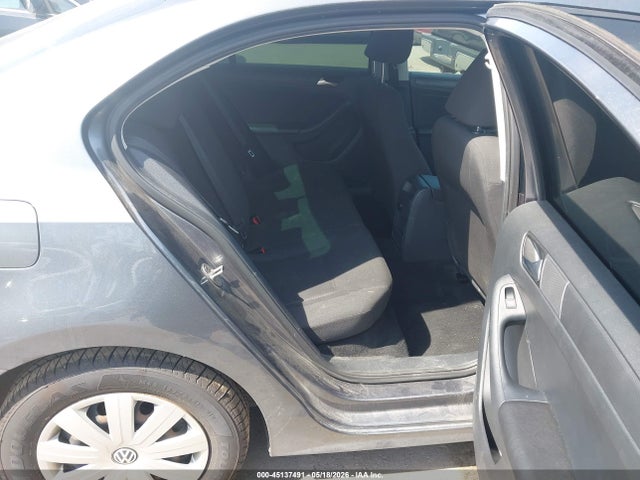45137491 :رقم المزاد ، 3VW2K7AJ7FM330160 vin ، 2015 Volkswagen Jetta 2.0l S مزاد بيع