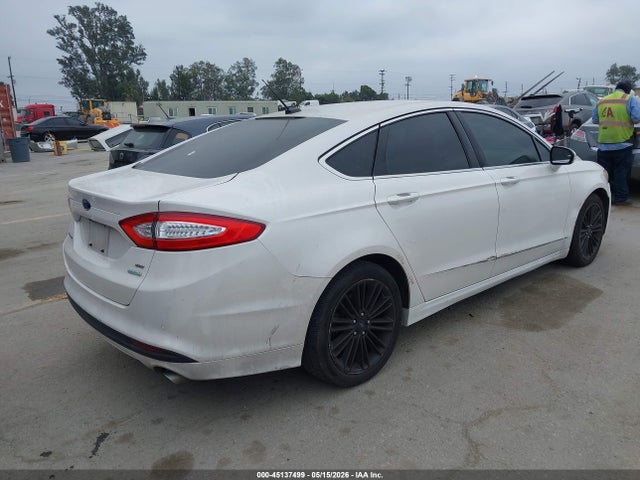3FA6P0HD1GR115686 Ford FUSION SE