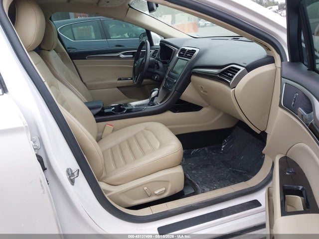 3FA6P0HD1GR115686 Ford FUSION SE