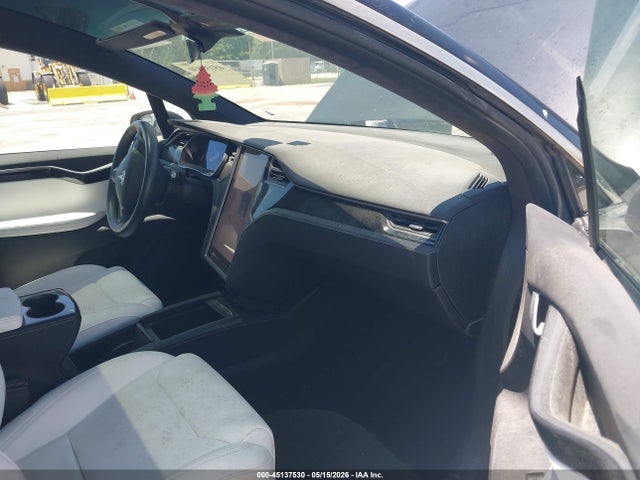 45137530 :رقم المزاد ، 5YJXCDE43KF186128 vin ، 2019 Tesla Model X P100d/performance مزاد بيع