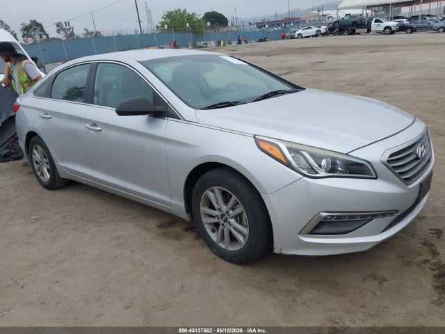 Hyundai SONATA SE 2015 5NPE24AF8FH165252 Image 1