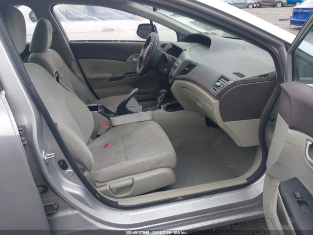 45137648 :رقم المزاد ، 2HGFB2F51CH588219 vin ، 2012 Honda Civic Lx مزاد بيع