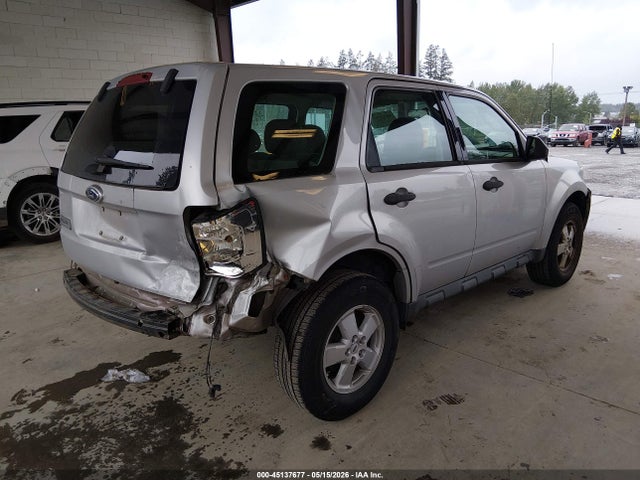45137677 :رقم المزاد ، 1FMCU02739KB86948 vin ، 2009 Ford Escape Xls/xls Manual مزاد بيع