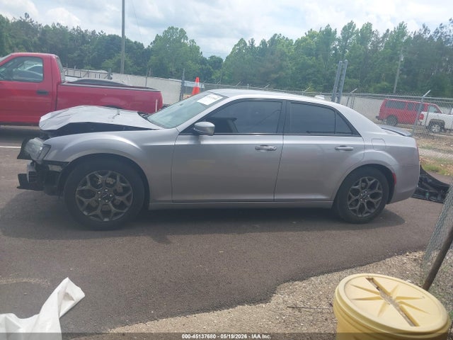 45137680 :رقم المزاد ، 2C3CCAGG7JH141338 vin ، 2018 Chrysler 300 300s Awd مزاد بيع