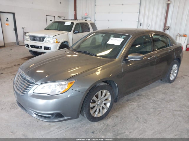 Продаж на аукціоні авто 2013 Chrysler 200 Touring, vin: 1C3CCBBB9DN593112, номер лоту: 45137686