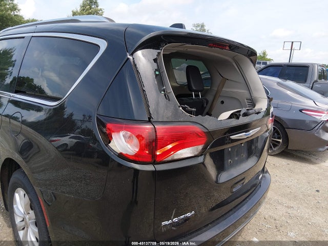 Aukcja sprzedaży 2018 Chrysler Pacifica Touring L, vin: 2C4RC1BG9JR170945, numer aukcji: 45137709