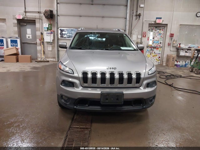 2018 Jeep Cherokee Latitude 4x4 მანქანა იყიდება აუქციონზე, vin: 1C4PJMCB8JD559287, აუქციონის ნომერი: 45137737