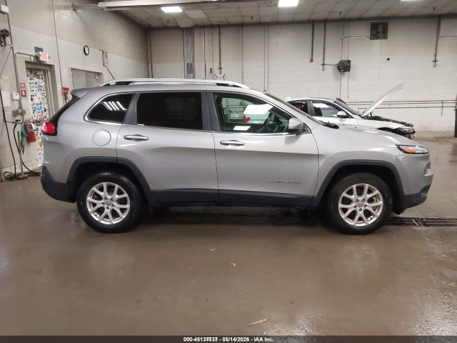 2018 Jeep Cherokee Latitude 4x4 მანქანა იყიდება აუქციონზე, vin: 1C4PJMCB8JD559287, აუქციონის ნომერი: 45137737