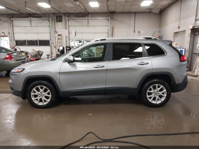 2018 Jeep Cherokee Latitude 4x4 მანქანა იყიდება აუქციონზე, vin: 1C4PJMCB8JD559287, აუქციონის ნომერი: 45137737
