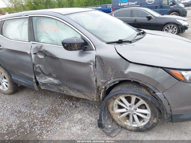 2017 Nissan Rogue Sport S/sv/sl მანქანა იყიდება აუქციონზე, vin: JN1BJ1CR2HW142772, აუქციონის ნომერი: 45137878