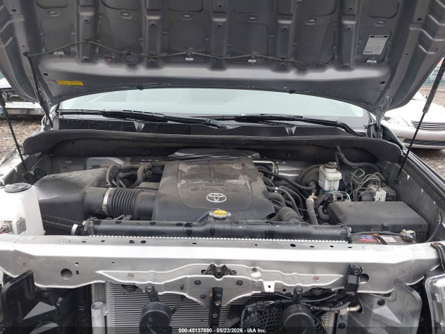 45137890 :رقم المزاد ، 5TDBW5G17BS050669 vin ، 2011 Toyota Sequoia Sr5 5.7l V8 مزاد بيع