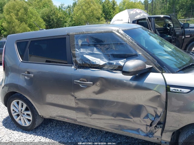 KIA SOUL + 2018 KNDJP3A55J7583590 Image 13