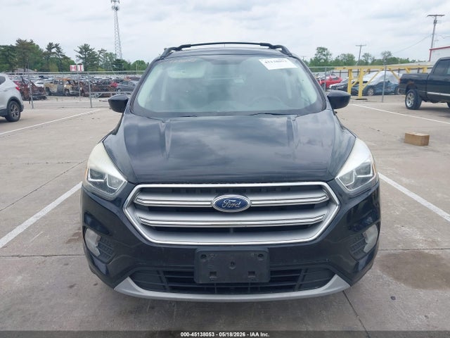 45138053 :رقم المزاد ، 1FMCU9GD8HUD95365 vin ، 2017 Ford Escape Se مزاد بيع