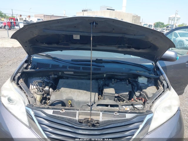45138141 :رقم المزاد ، 5TDKK3DC7DS338023 vin ، 2013 Toyota Sienna Le V6 8 Passenger مزاد بيع