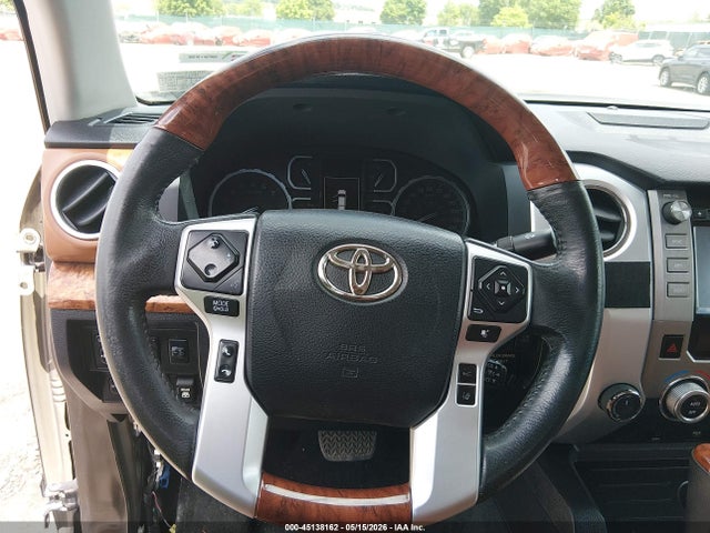 5TFAY5F18KX869935 Toyota Tundra 1794 5.7l V8