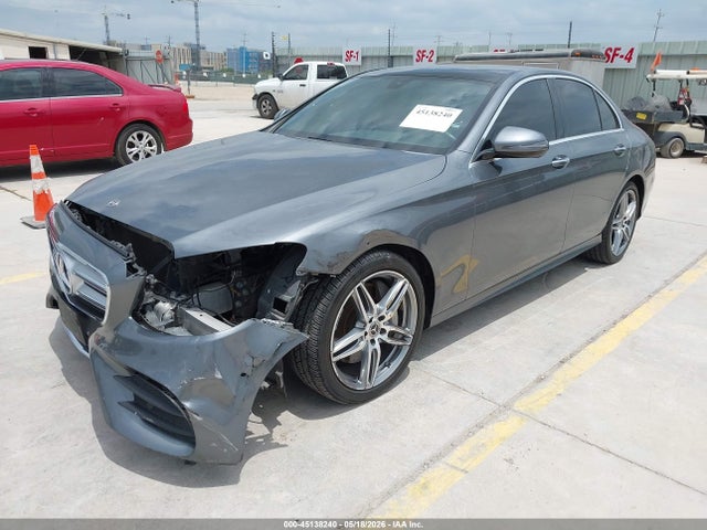 45138240 :رقم المزاد ، WDDZF4JB3JA465015 vin ، 2018 Mercedes-benz E 300 مزاد بيع