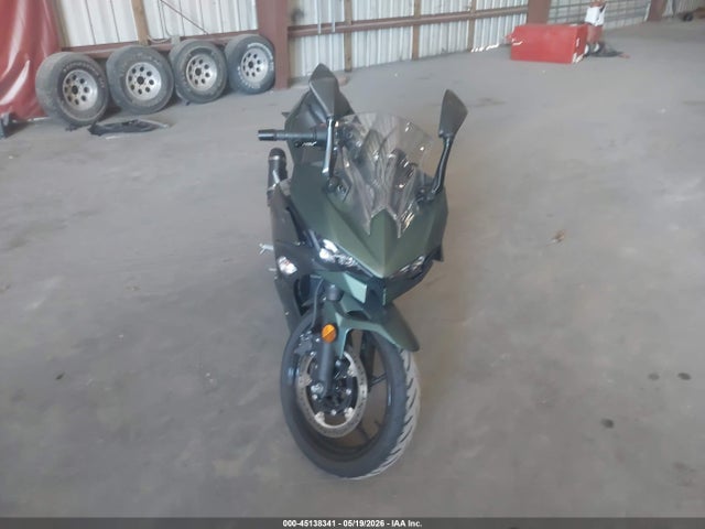 45138341 :رقم المزاد ، ML5EXGH15RDA20769 vin ، 2024 Kawasaki Ex500 H مزاد بيع