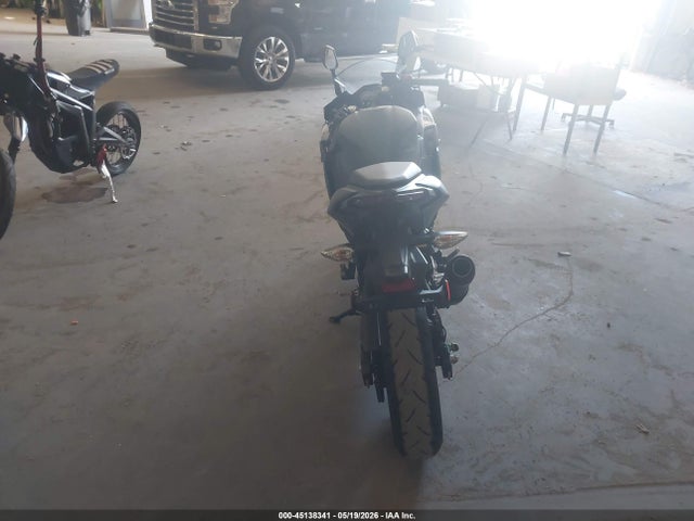 45138341 :رقم المزاد ، ML5EXGH15RDA20769 vin ، 2024 Kawasaki Ex500 H مزاد بيع