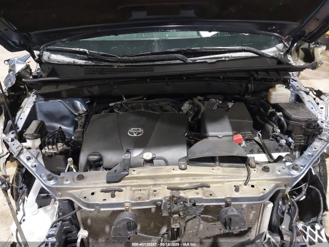 Toyota Highlander Xle 2018 5TDJZRFHXJS900169 Image 10
