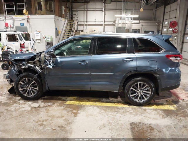 Toyota Highlander Xle 2018 5TDJZRFHXJS900169 Image 14