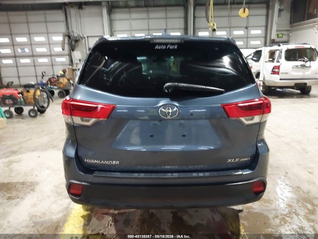 Toyota Highlander Xle 2018 5TDJZRFHXJS900169 Image 16