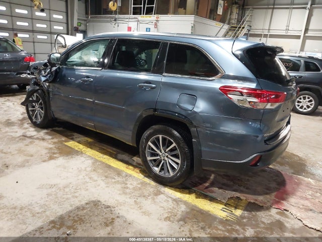 Toyota Highlander Xle 2018 5TDJZRFHXJS900169 Image 3