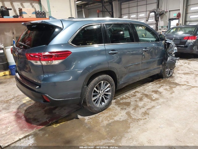 Toyota Highlander Xle 2018 5TDJZRFHXJS900169 Image 4
