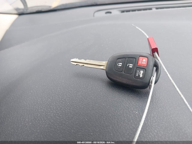 Aukcja sprzedaży 2014 Toyota Corolla Le Plus, vin: 5YFBURHE0EP117785, numer aukcji: 45138580