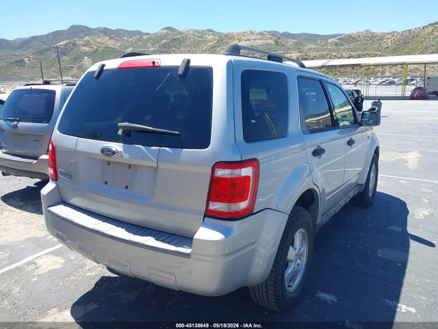 45138649 :رقم المزاد ، 1FMCU03108KB61577 vin ، 2008 Ford Escape Xlt مزاد بيع
