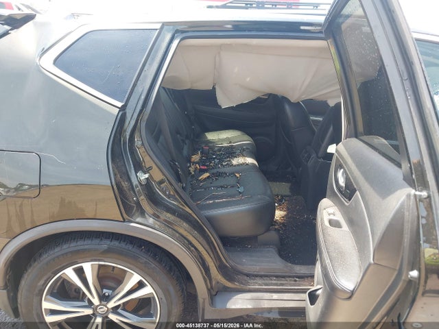 45138737 :رقم المزاد ، 5N1AT2MT4HC826738 vin ، 2017 Nissan Rogue Sl مزاد بيع