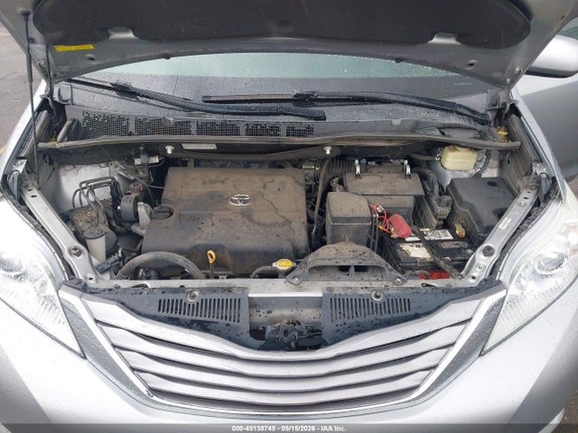 5TDYK3DC4GS739429 Toyota Sienna Xle Premium 8 Passenger