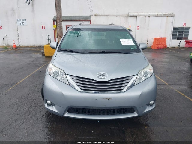 5TDYK3DC4GS739429 Toyota Sienna Xle Premium 8 Passenger