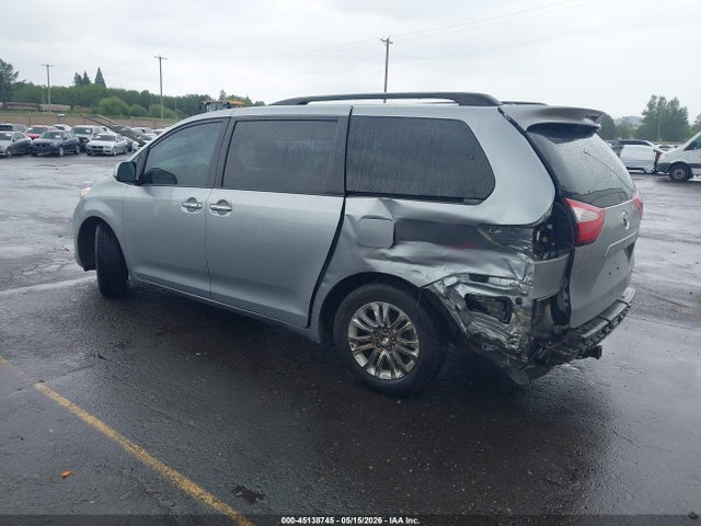 5TDYK3DC4GS739429 Toyota Sienna Xle Premium 8 Passenger