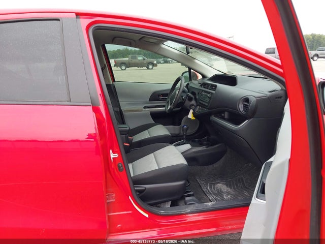 45138773 :رقم المزاد ، JTDKDTB32E1565955 vin ، 2014 Toyota Prius C Two مزاد بيع