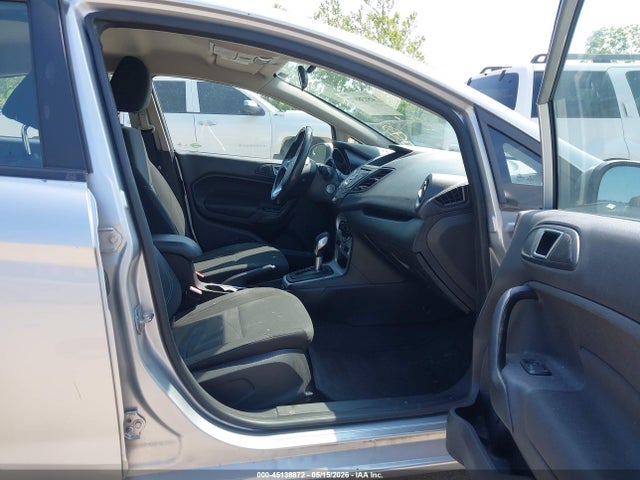 45138872 :رقم المزاد ، 3FADP4EJ1FM199643 vin ، 2015 Ford Fiesta Se مزاد بيع