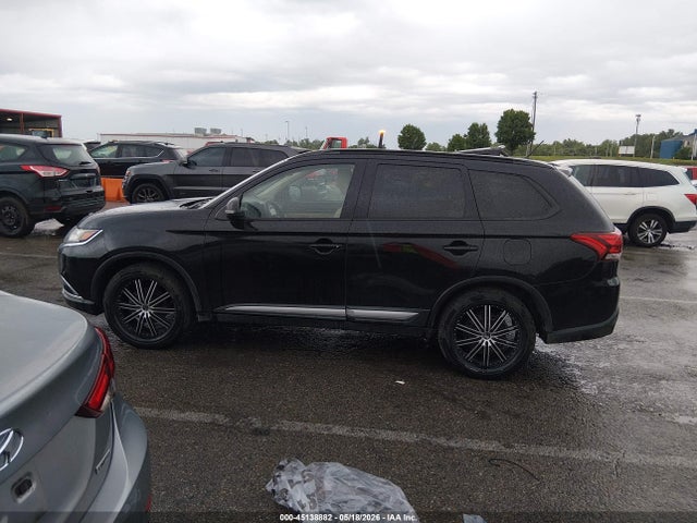 Продажа на аукционе авто 2016 Mitsubishi Outlander Sel, vin: JA4AZ3A38GZ033431, номер лота: 45138882