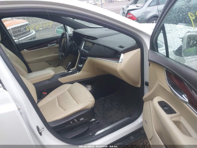 45138919 :رقم المزاد ، 1GYKNDRS8HZ280712 vin ، 2017 Cadillac Xt5 Luxury مزاد بيع