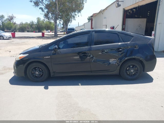 Продаж на аукціоні авто 2014 Toyota Prius Two, vin: JTDKN3DU4E1744744, номер лоту: 45138923