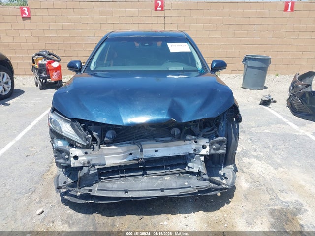 4T1B21HK5JU500627 Toyota Camry Hybrid Xle