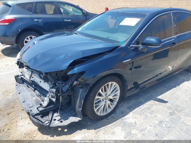 4T1B21HK5JU500627 Toyota Camry Hybrid Xle